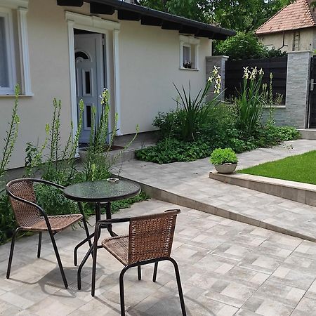 Garden Home Törökbálint エクステリア 写真