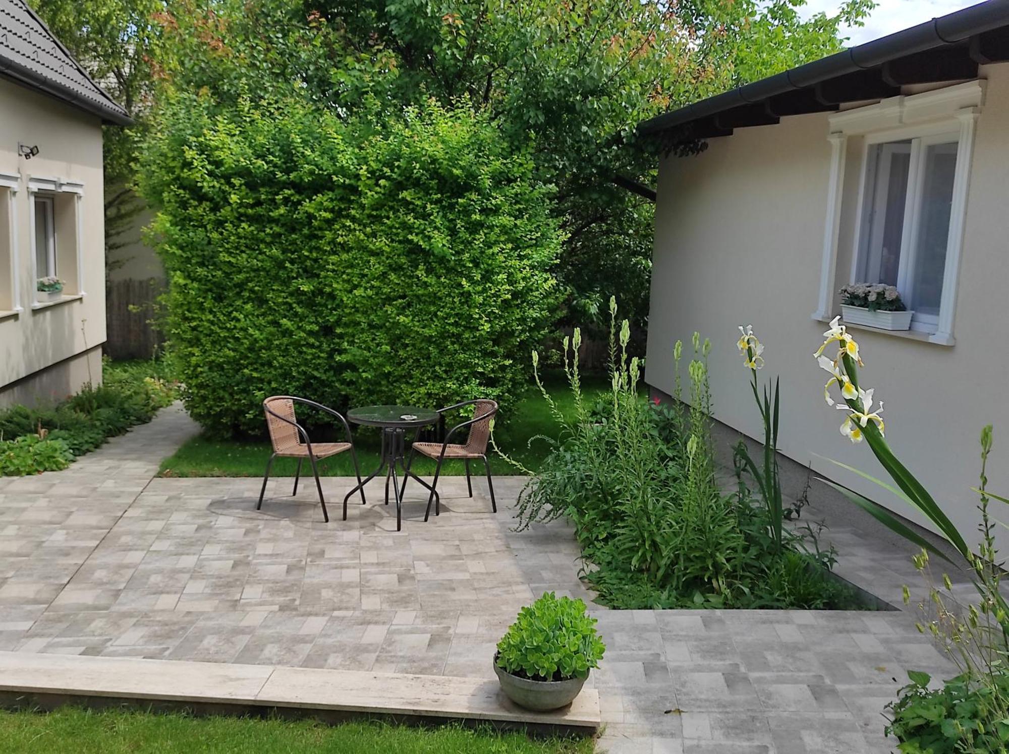 Garden Home Törökbálint エクステリア 写真